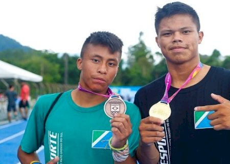 Presente em comunidades indígenas, Governo do Estado oferece treinamento esportivo nas escolas