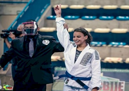 Apoiada pela Fundesporte, atleta de MS disputa campeonato de jiu-jitsu nos EUA