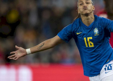 Com dois de Bia Zaneratto, seleção feminina goleia Noruega por 4 a 1