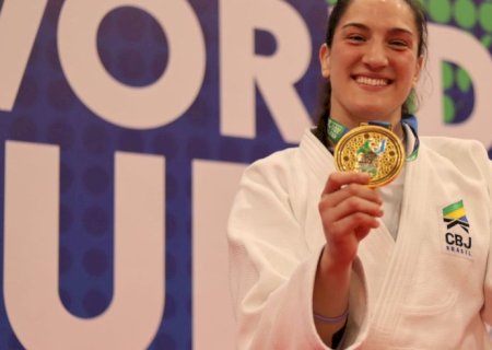 Mayra Aguiar faz história ao conquistar tricampeonato mundial de judô
