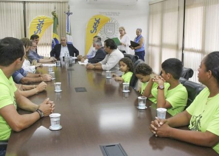 Governo faz parceria para ampliar programa que leva aulas de ciclismo para escolas estaduais