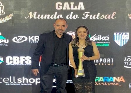 Em evento de gala do futsal, sul-mato-grossense é eleita craque da Taça Brasil