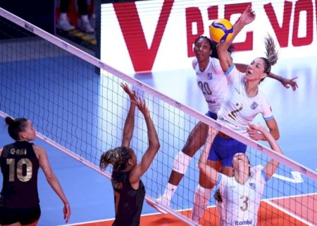 Praia Clube abre Mundial de Clubes de vôlei feminino
