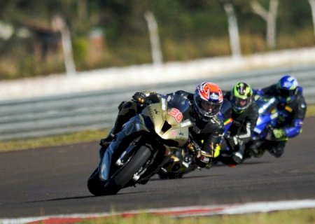 Debaixo de muita chuva, Moto 1000 GP retornou a MS e agitou o Autódromo Internacional