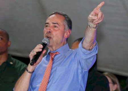 Barroso diz que não quis ofender eleitores de Bolsonaro em fala na UNE