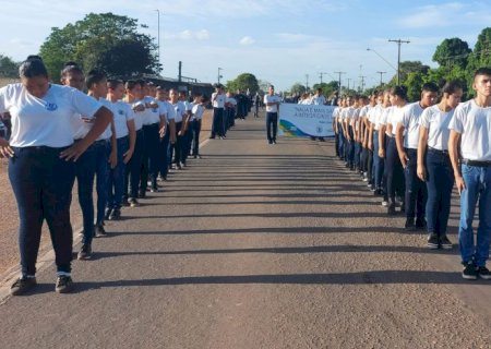 Governo federal vai encerrar programa de escolas cívico-militares