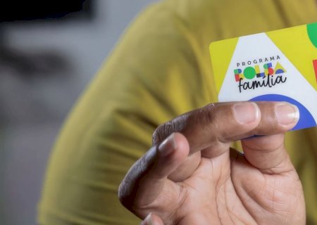 Mais de 43 milhões de pessoas deixam linha da pobreza em junho