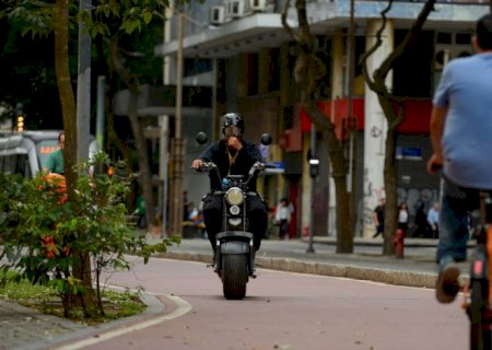 Definir locais de circulação de ciclomotores caberá a cidades