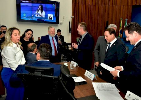 Deputados estaduais aprovam seis projetos durante sessão