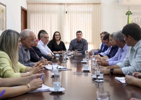 Governo do Estado recebe prefeitos e discute soluções para demandas