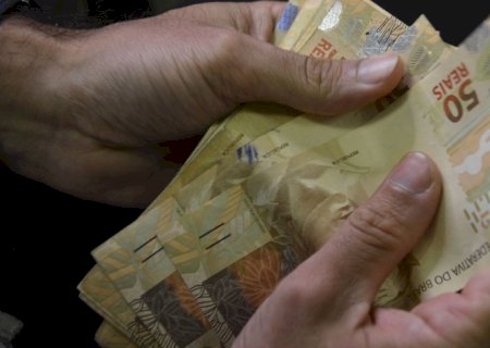 Saques da poupança em agosto superam depósitos em R$ 10,1 bilhões