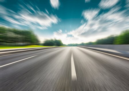 Motorista carreteiro será indenizado por trabalhar até 13 dias seguidos