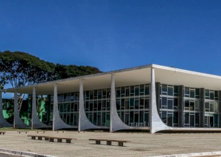 Maioria do STF mantém pensão antiga de ex-governadores ou dependentes
