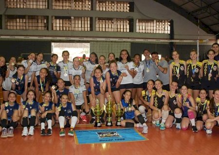 Associação Atlética Calvoso e Escola Sesi são campeãs do Estadual Sub-15 de Voleibol