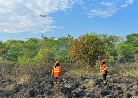 Com aeronaves e equipes extras, Governo de MS intensifica combate aos incêndios no Pantanal