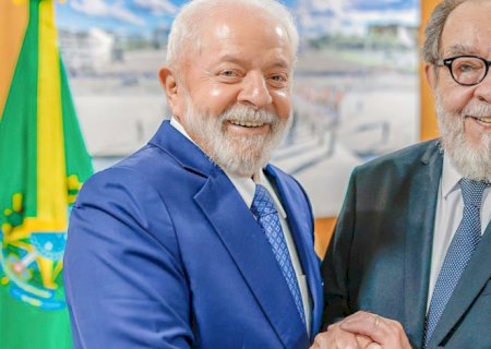 Escritor Fernando Morais assume agência internacional de notícias