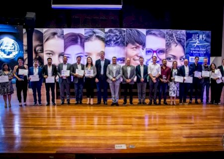 Cientistas de Mato Grosso do Sul recebem prêmios Pesquisador Fundect 2023