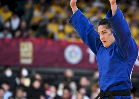 Mayra Aguiar conquista ouro no Grand Slam de Tóquio de judô