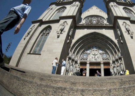 Arquidiocese se diz perplexa sobre CPI contra padre Julio Lacellotti