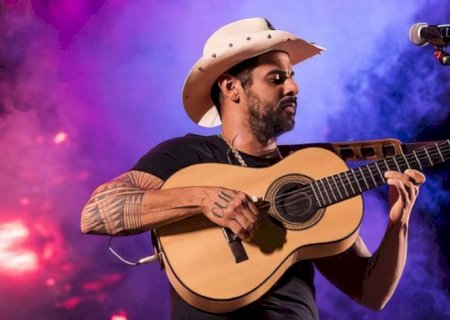 Cantor sertanejo João Carreiro morre aos 41 anos 