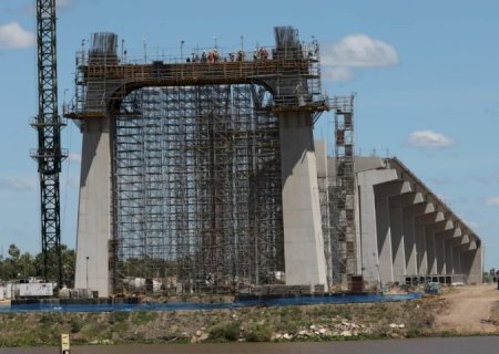 Cenário de oportunidades da Rota Bioceânica é reforçado em visita à ponte binacional