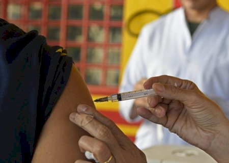 SES inicia vacinação de estudantes até 15 anos em escolas públicas