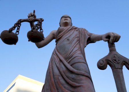 Homem é condenado a mais de 27 anos de reclusão por tentar matar mulher grávida a facadas em MS