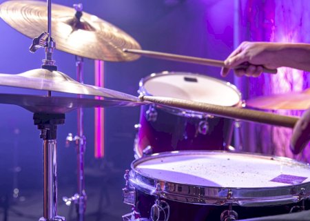 Baterista de banda de axé não receberá por horas de viagem para shows