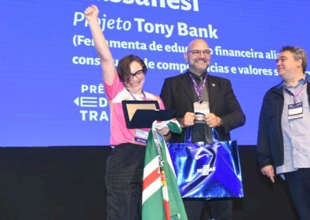 Professora da Rede Estadual vence prêmio nacional de educação