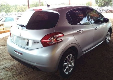 Detran abre leilão com lance de R$ 9 mil em Peugeot
