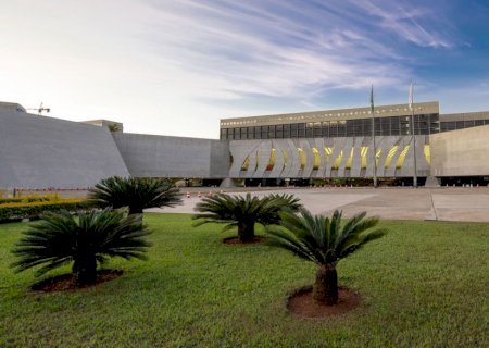 Mesmo sob investigação, advogado não pode violar sigilo profissional e fazer acordo de colaboração premiada