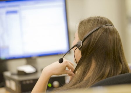 Operadoras de telemarketing devem usar prefixo 0303
