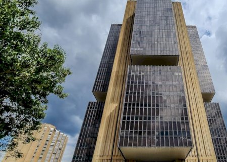 Mercado aumenta previsão da inflação de 4,12% para 4,2% em 2024