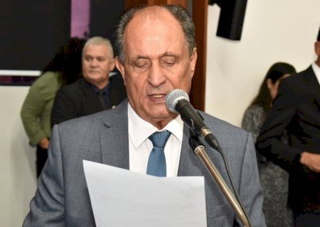 Zé Teixeira pede recapeamento da MS-080 e revitalização de praças