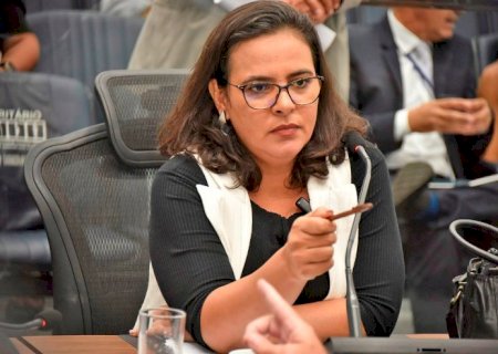 Deputada Gleice Jane manifesta preocupação com situação dos policiais penais de MS e cobra