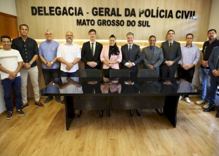 Delegado-Geral recebe visita da nova diretoria do Sindicato dos Policiais Civis