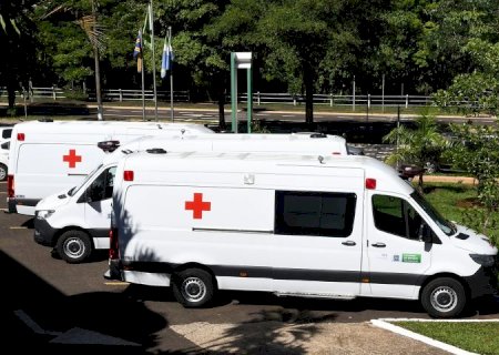 Ambulâncias, caminhonetes e Vacimóvel: 114 novos veículos para atender à saúde em MS