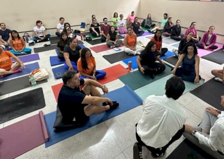 MS inicia projeto piloto de Yogaterapia no SUS com destaque internacional