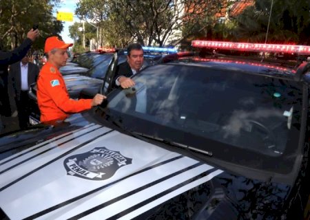 Governo de MS entrega viaturas e equipamentos para a Polícia Penal e para combater aos incêndios no Pantanal