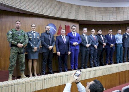 Delegado-Geral da Polícia Civil e titular do Garras participam do 1º Congresso de Direito e Segurança Pública, na OAB-MS