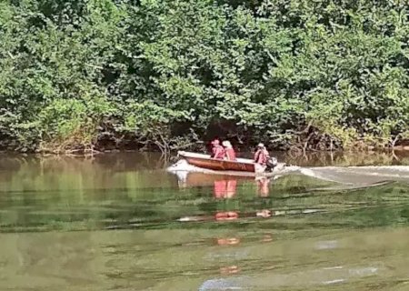 Peão de 17 anos morre afogado após cair de cavalo durante travessia de gado em rio