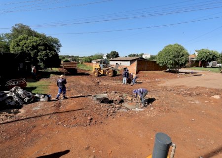 Prefeitura recupera trecho da Rua 20 de Dezembro e moradores elogiam trabalhos