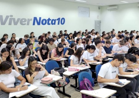 Estudantes de Dourados participam nos próximos dias 07 e 14 de novembro de aulão gratuito de preparação para o Enem