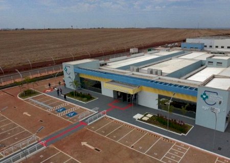 Hospital Regional, passarela da Guaicurus e  obras de asfalto marcam agenda de Riedel e Marçal na segunda