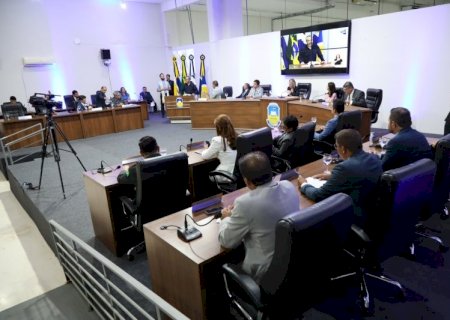 Câmara de Dourados realiza duas sessões nesta segunda-feira