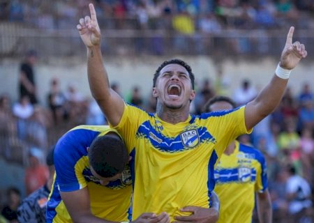 Elisson brilha e garante a vitória do DAC sobre o Águia Negra no Douradão