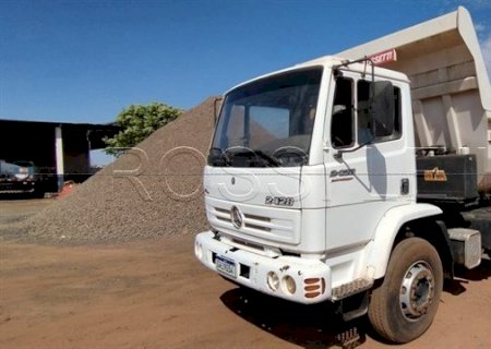 Prefeitura de Caarapó abre dispensa de licitação para locação de caminhão caçamba