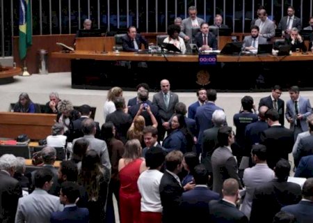 Câmara aprova fim da escala 6x1, todos deputados de MS votam a favor