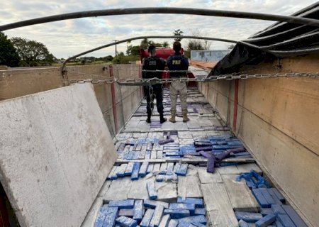 Defron apreende 1,5 tonelada de maconha em caminhonete abandonada após perseguição em Caarapó
