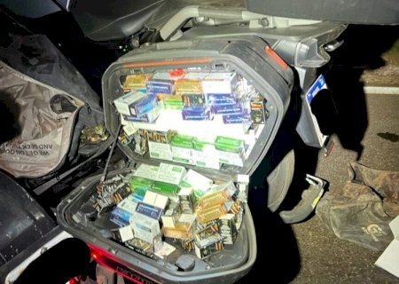 Medicamentos contrabandeados são encontrados escondidos em motocicleta BMW